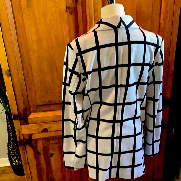 Geo Jacket - Picture 2 of 5